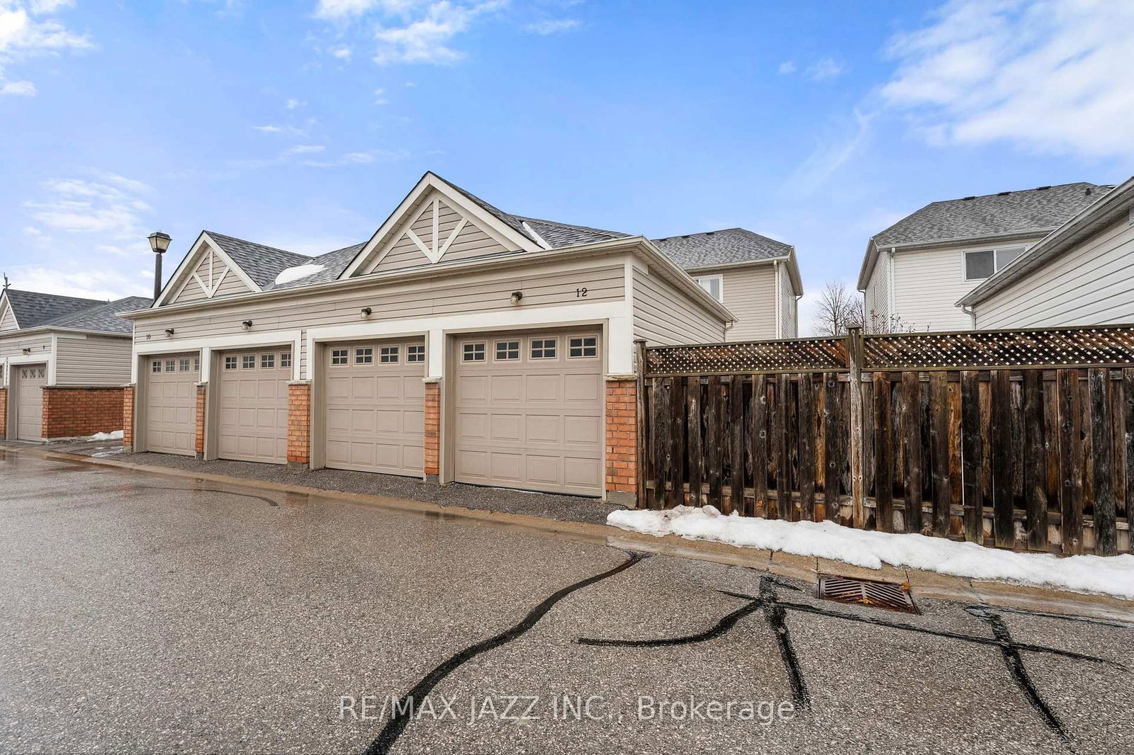 Bayside Gate Townhomes, Whitby, Toronto