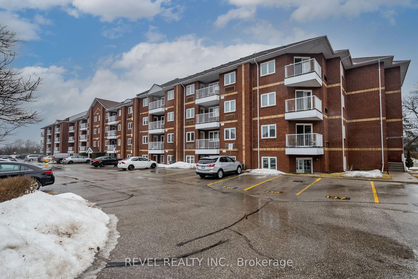 193 Lake Driveway Dr W, unit 309 for sale