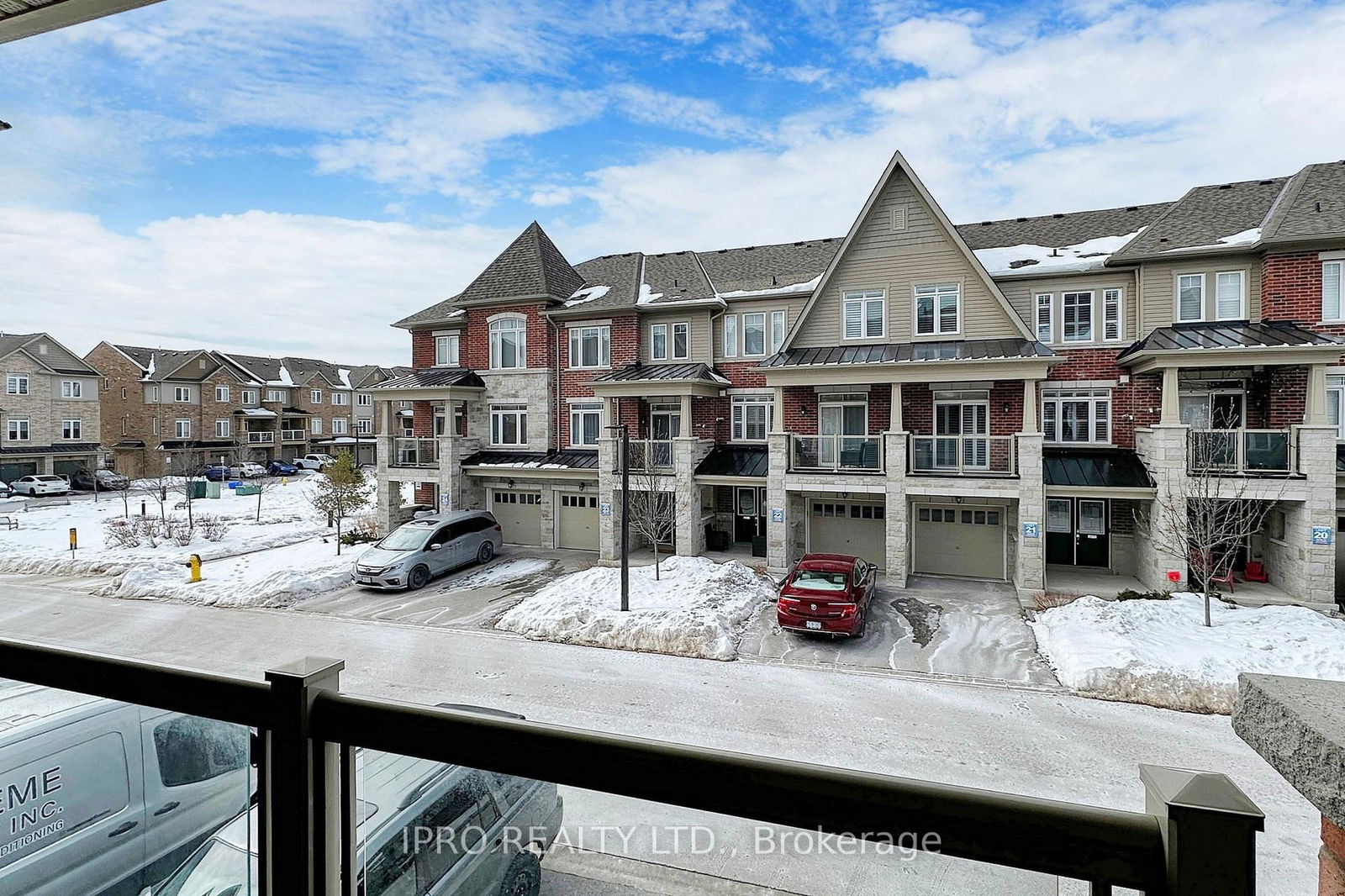 Main Street Seaton, Pickering, Toronto