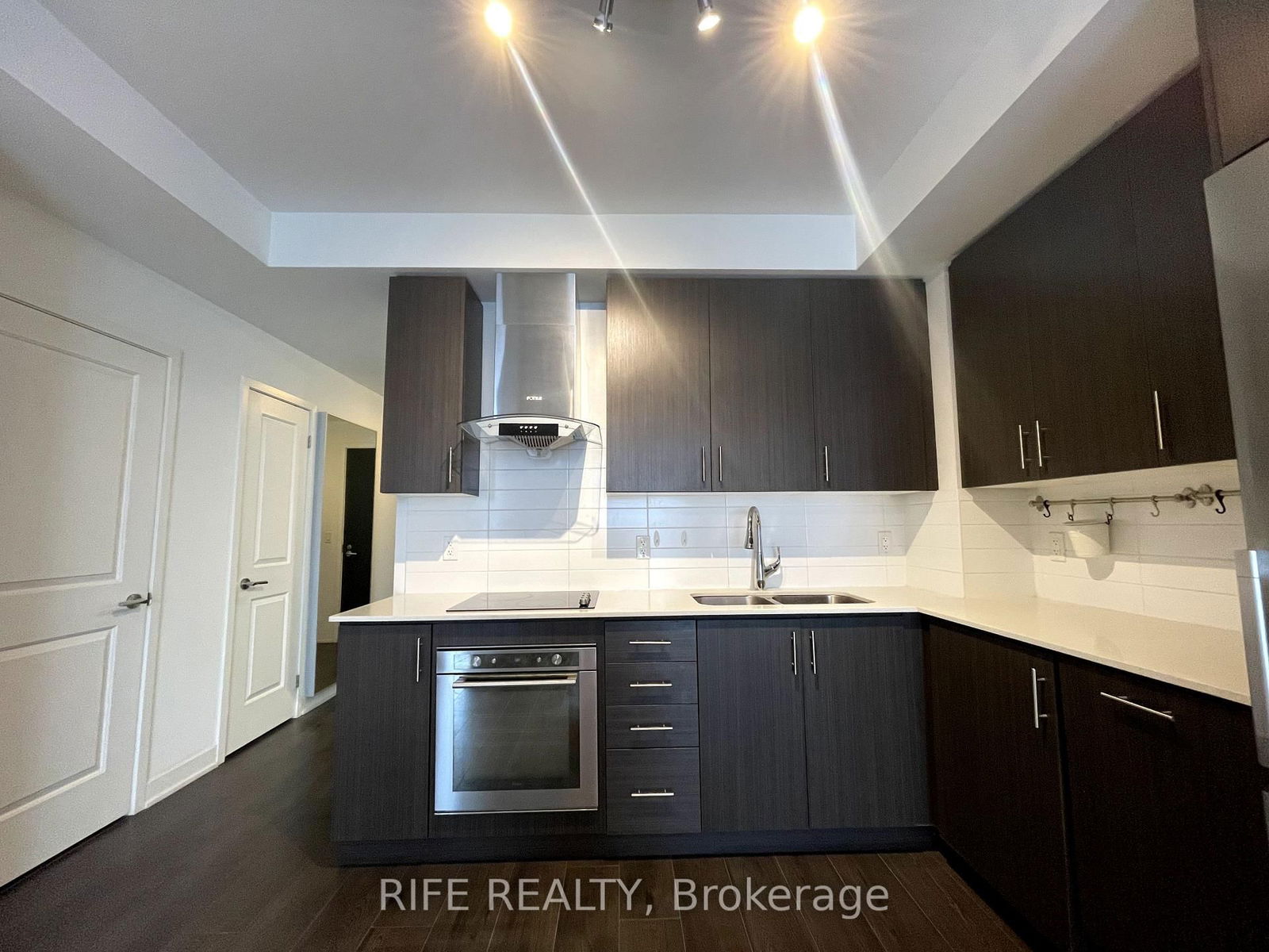 195 Bonis Ave, unit 2309 for rent