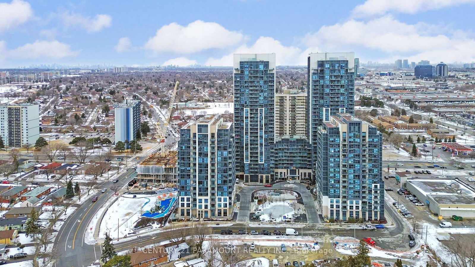 30 Meadowglen Pl, unit 2701 for sale