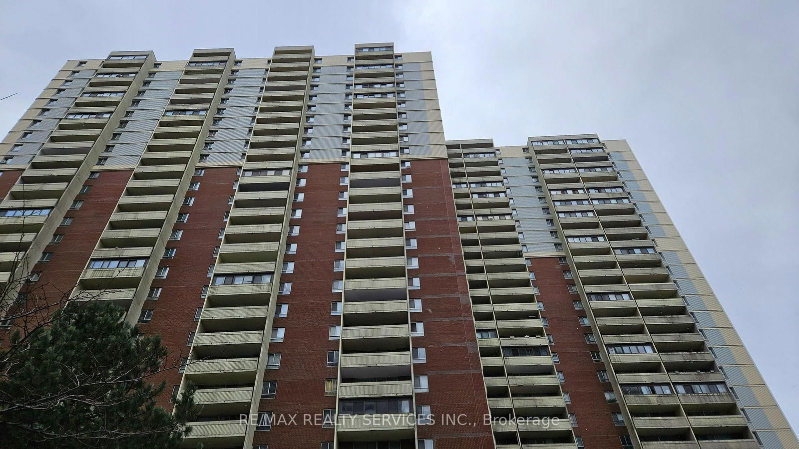 1 Massey Sq, unit 207 for sale