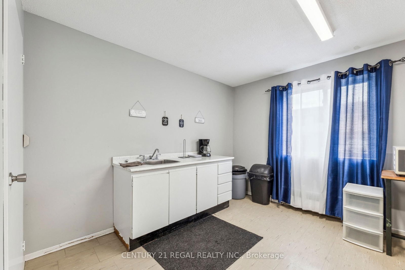 936 Glen St, unit 107 for sale