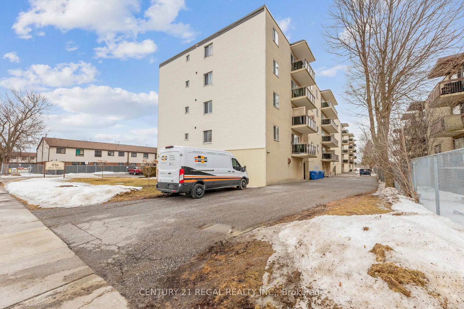 936 Glen St, unit 107 for sale