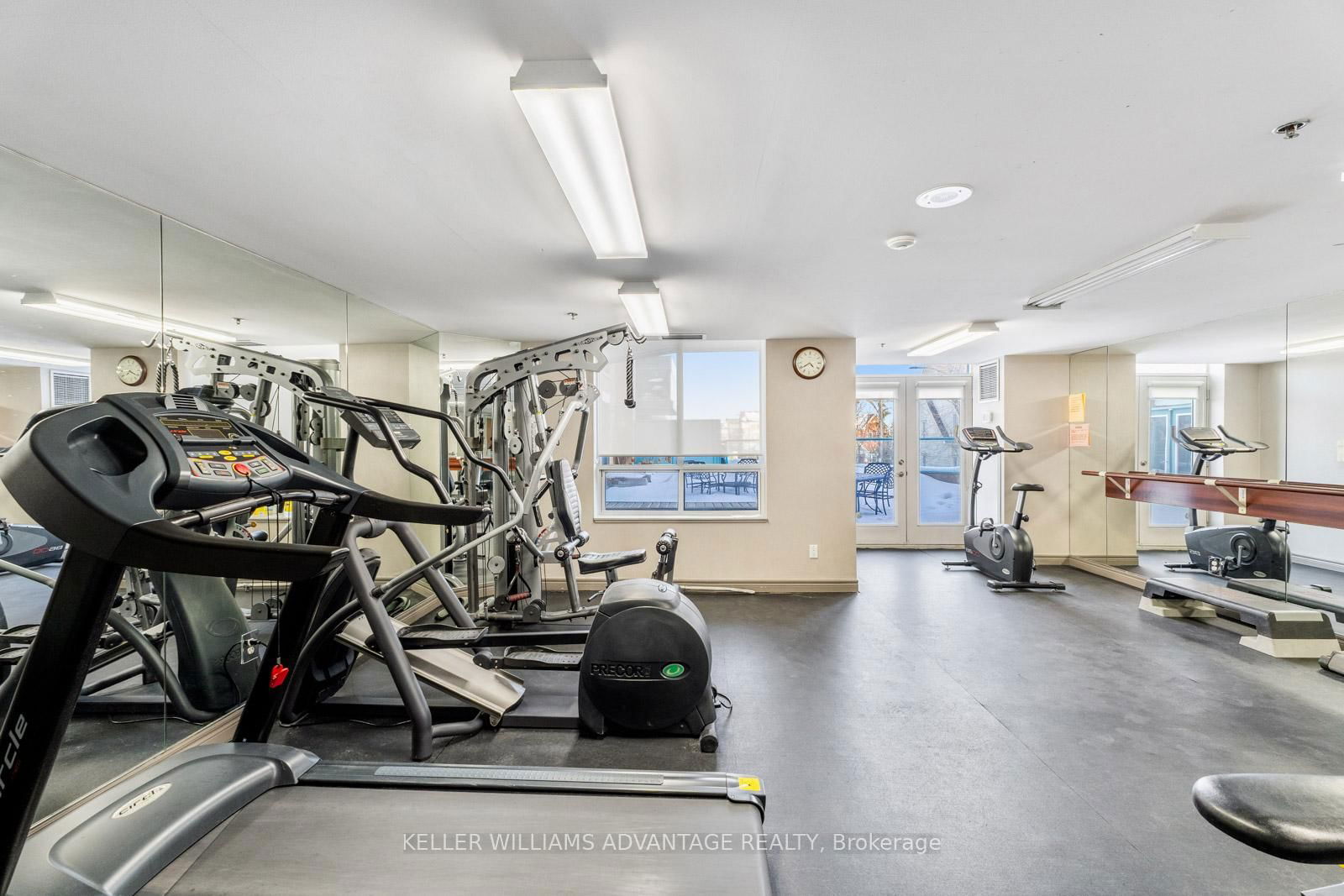 1733 Queen St E, unit 522 for sale