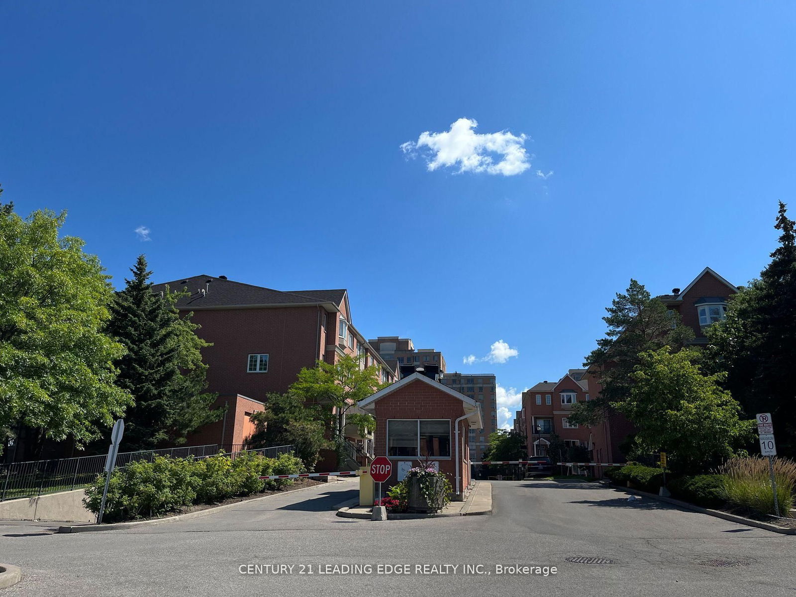 Bamburgh Plaza Condos, Scarborough, Toronto