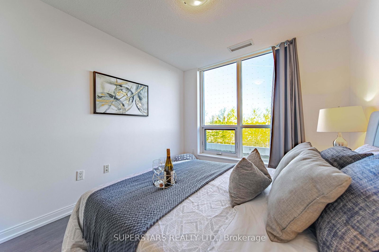 255 Village Green Sq, unit 408 for sale