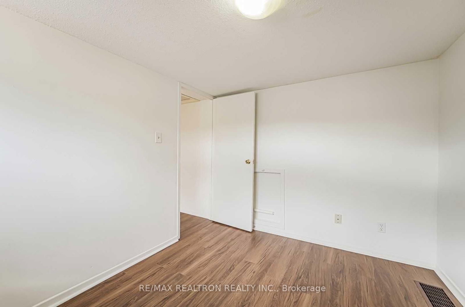 275 Broadview Ave, unit 59 for rent