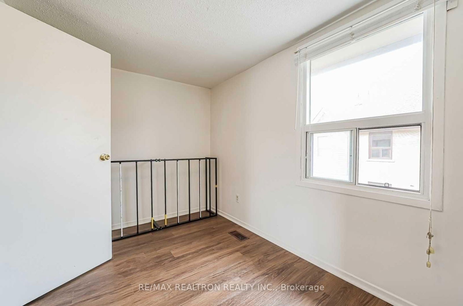 275 Broadview Ave, unit 59 for rent