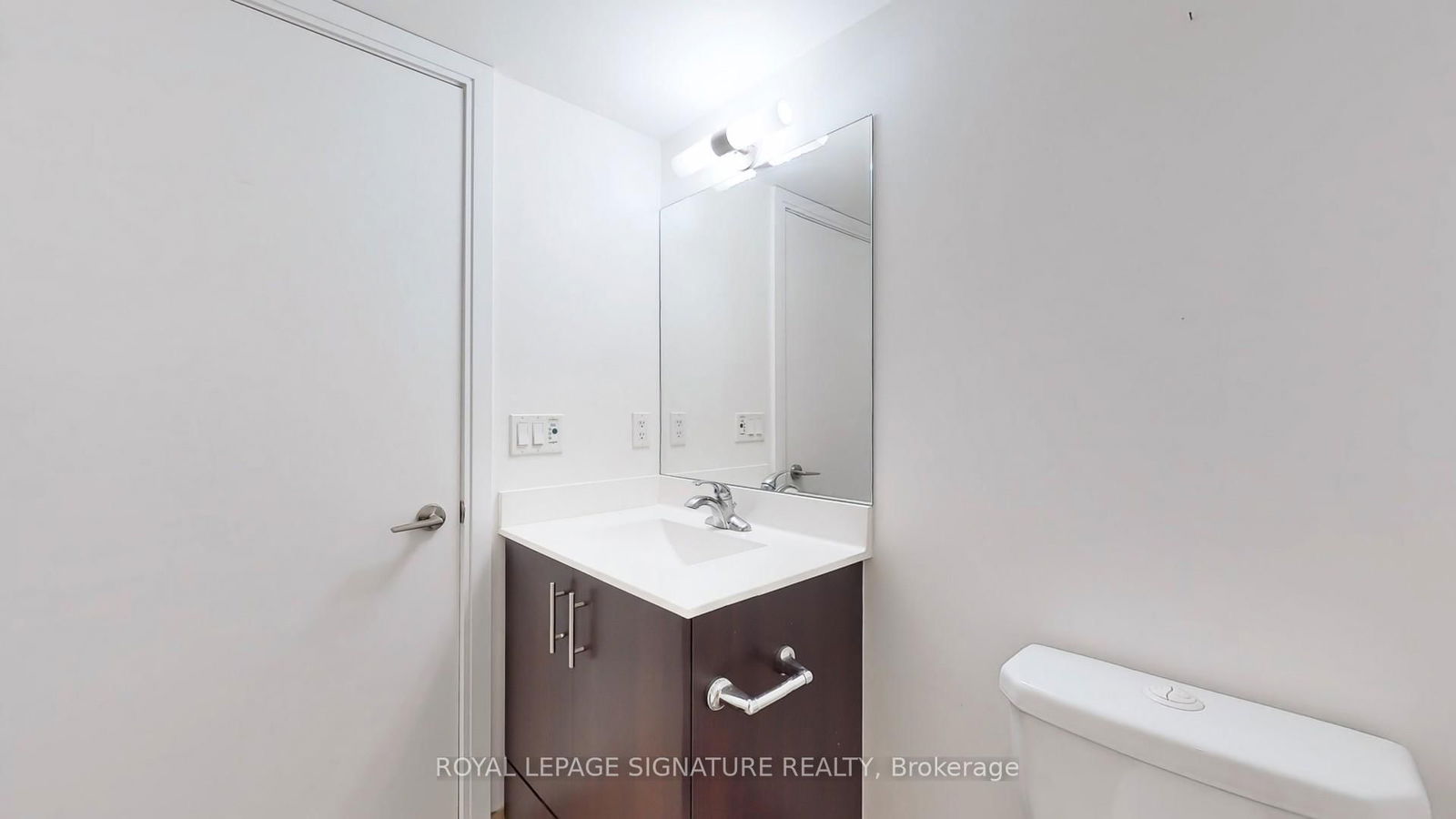 255 Village Green Sq, unit 1403 for rent