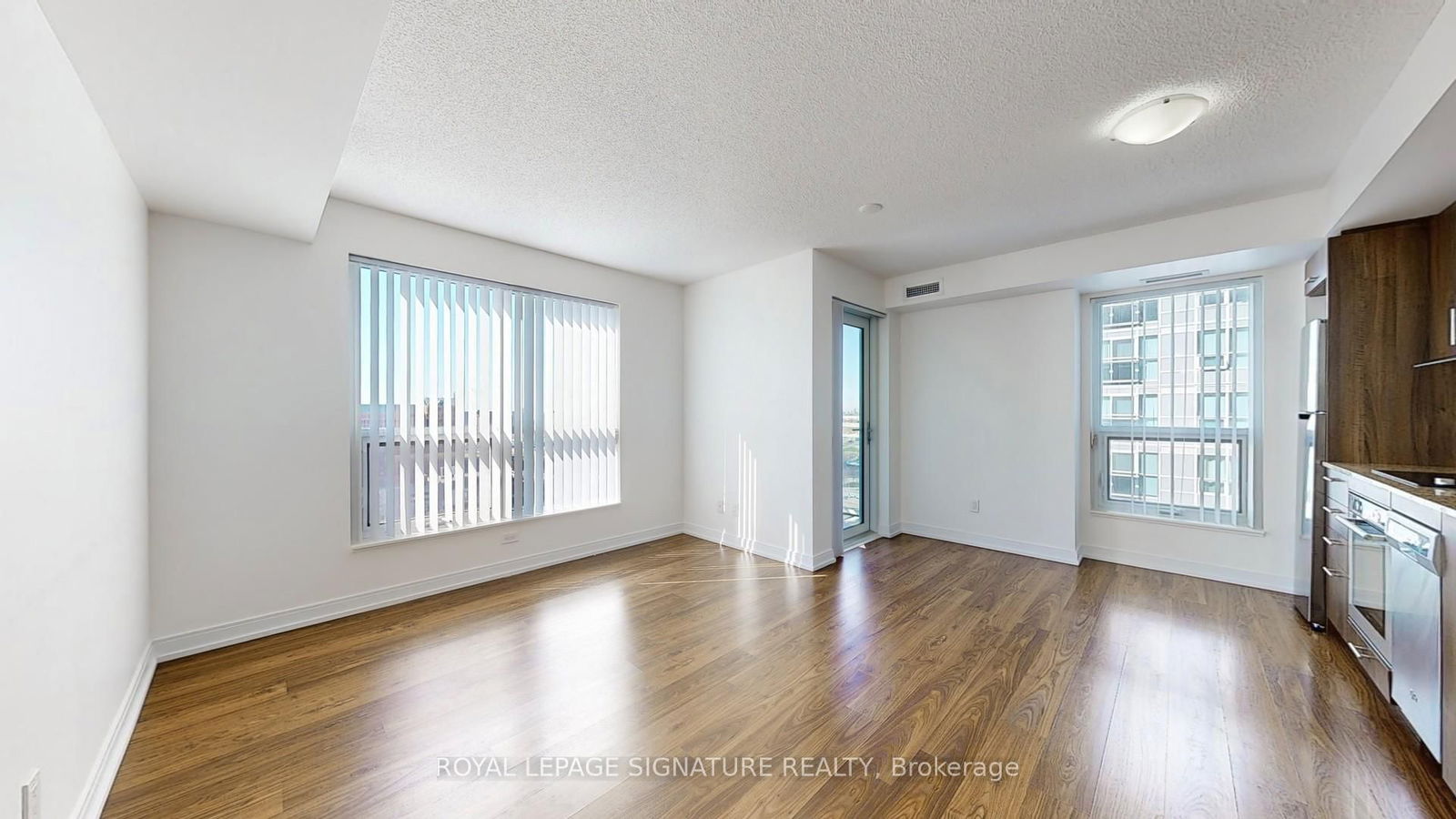 255 Village Green Sq, unit 1403 for rent