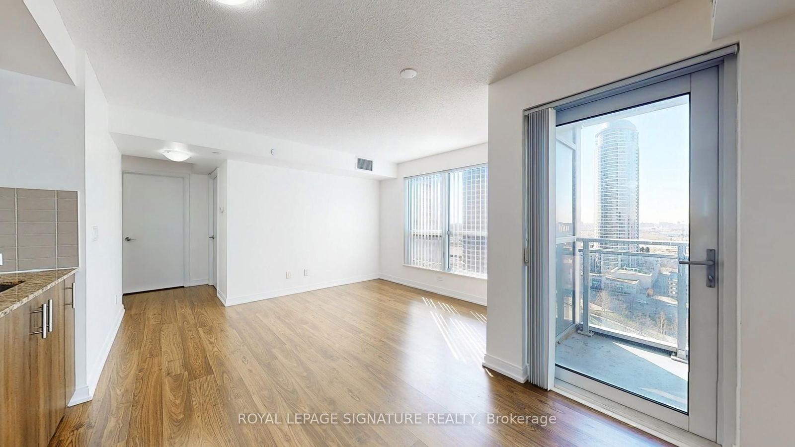 255 Village Green Sq, unit 1403 for rent