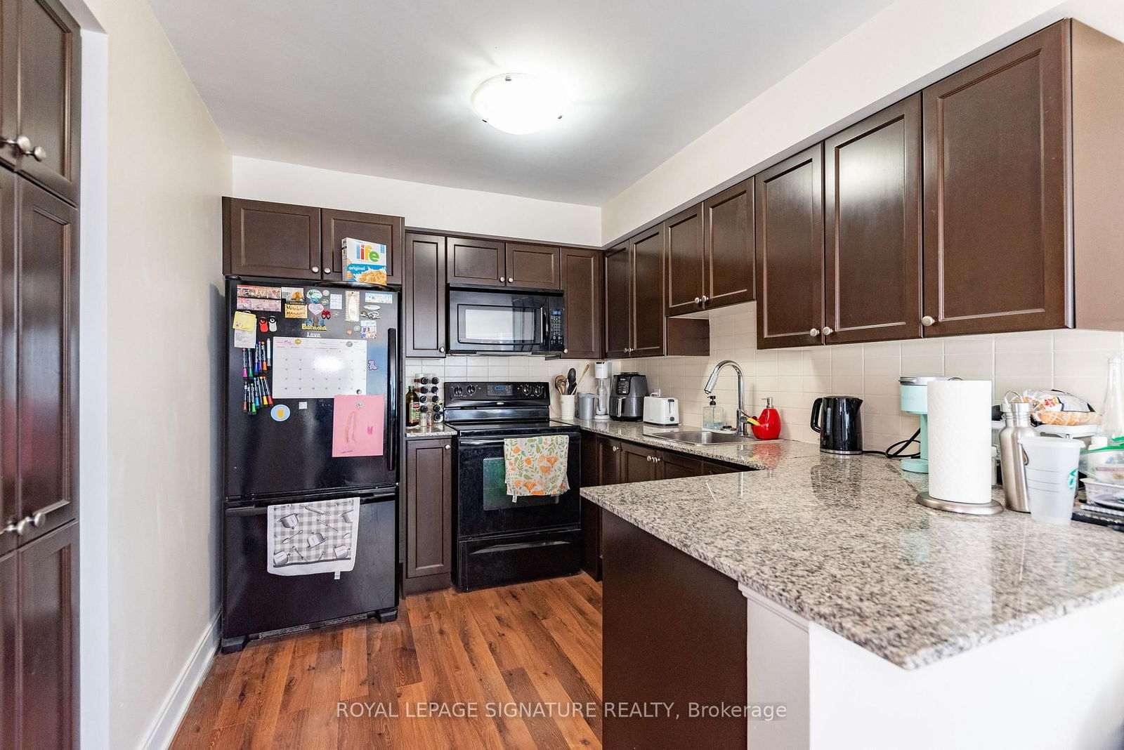 135 Village Green Sq, unit 1423 for sale