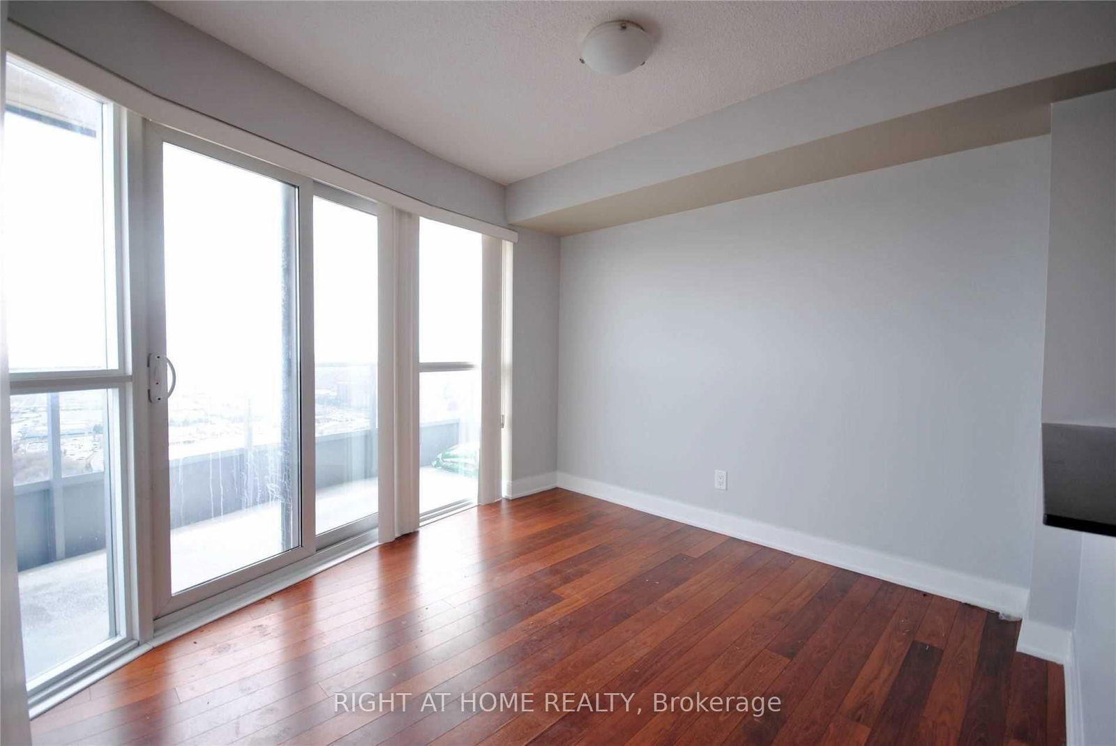 125 VILLAGE GREEN Sq, unit 3703 for rent