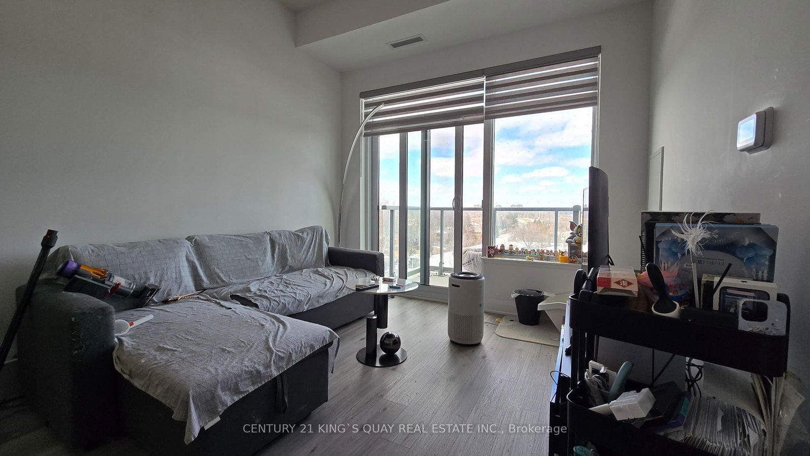 3220 Sheppard Ave E, unit 422 for rent