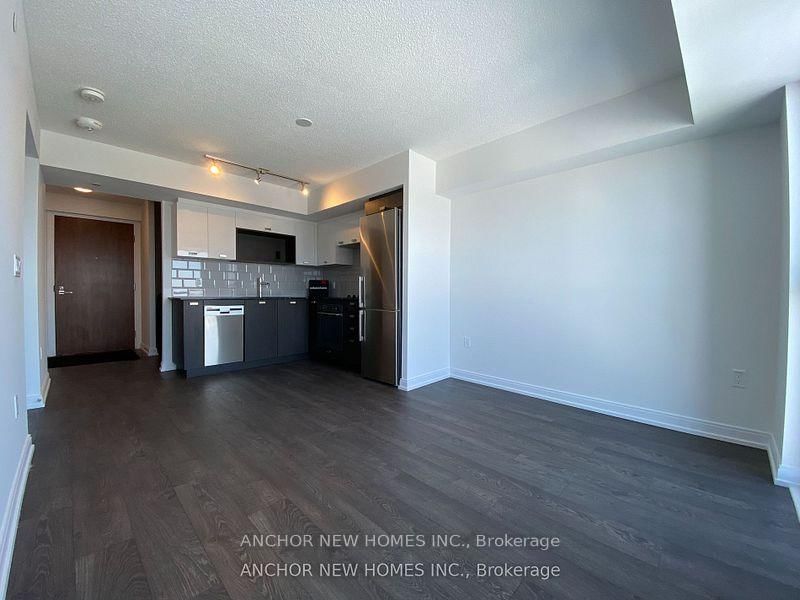 275 Village Green Sq, unit 2820 for sale