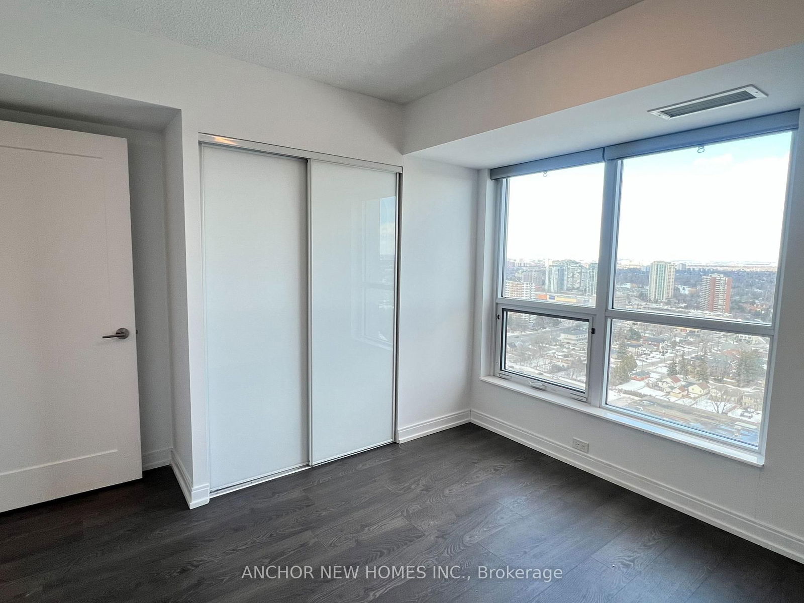 275 Village Green Sq, unit 2820 for sale