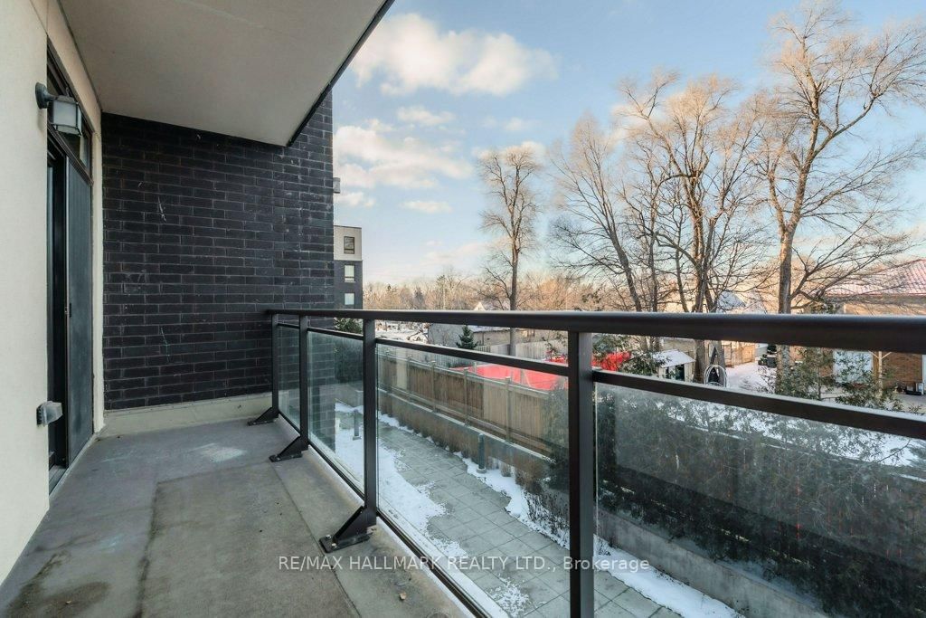 3560 St. Clair Ave E, unit 205 for sale