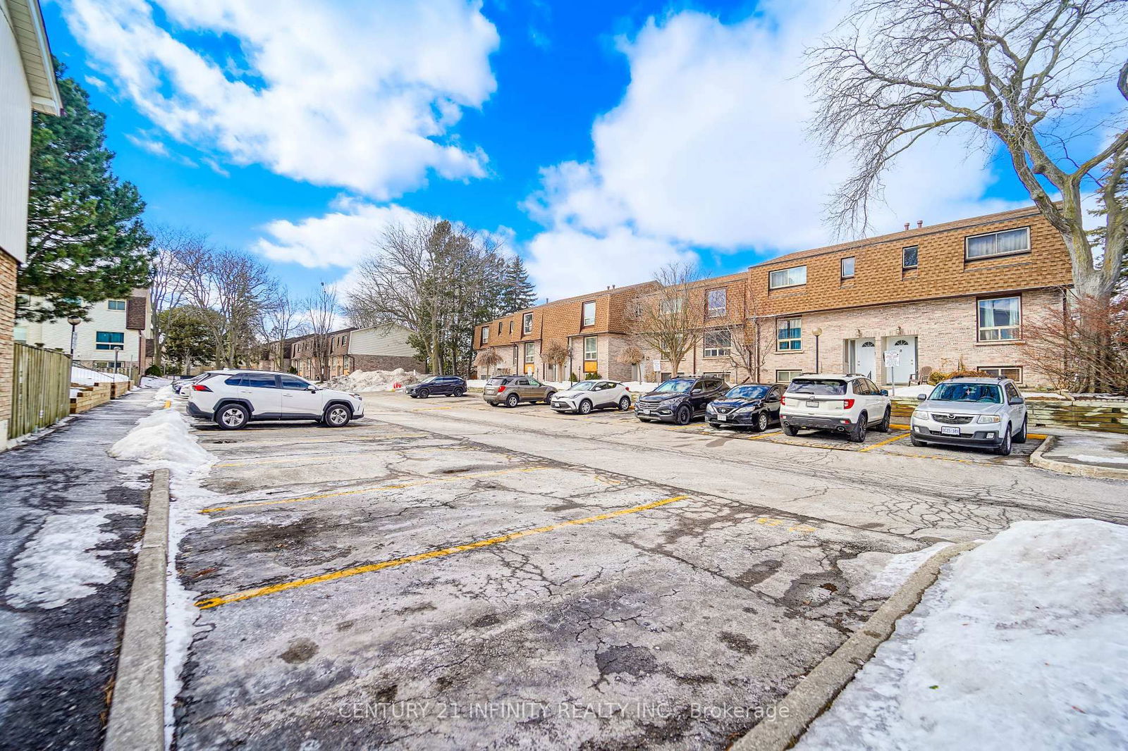 1400 Mary Street Townhomes, Oshawa, Toronto