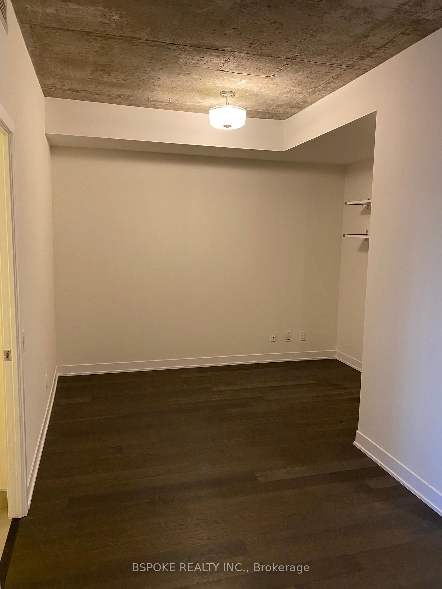 319 Carlaw Ave, unit 904 for rent