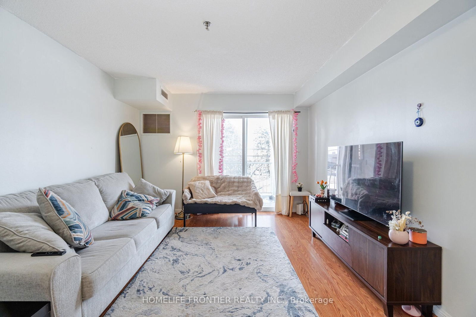 5225 Finch Ave, unit 313 for sale