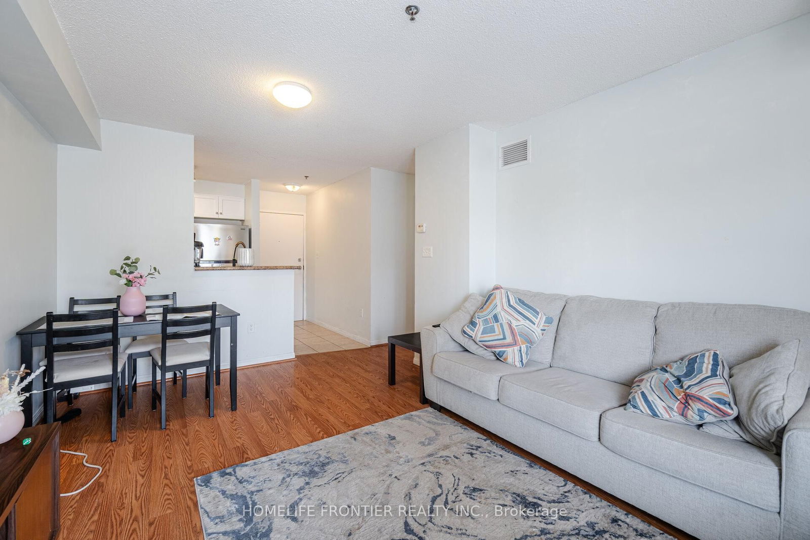 5225 Finch Ave, unit 313 for sale