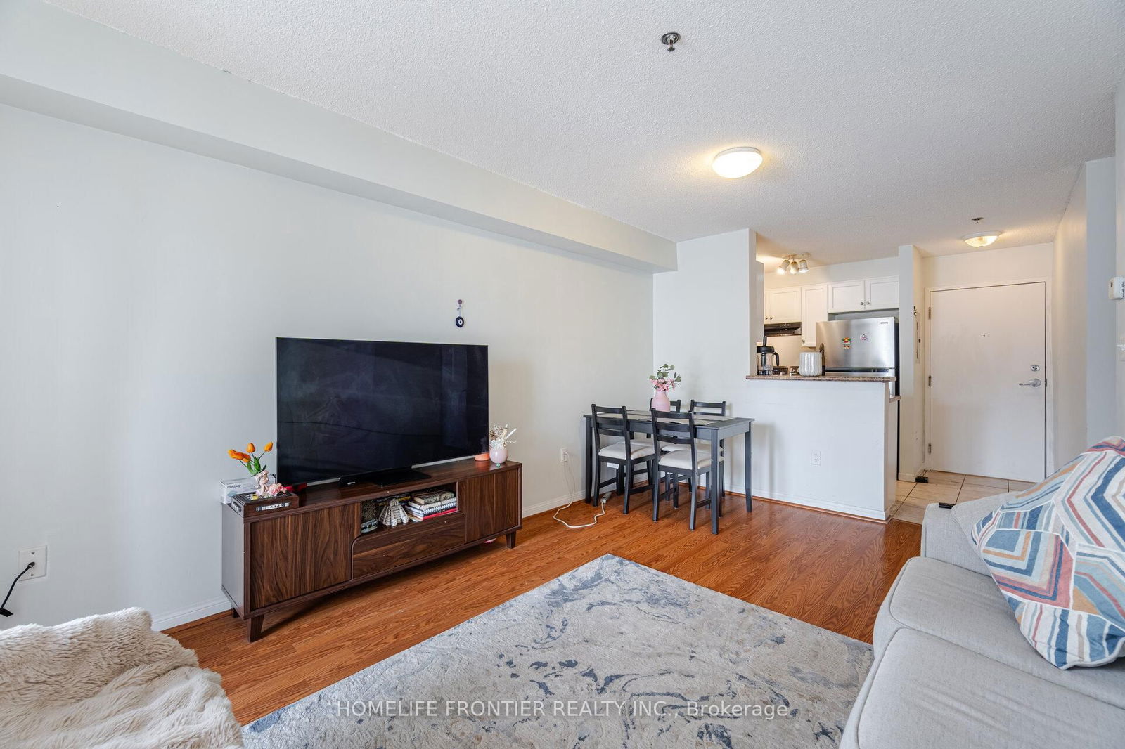 5225 Finch Ave, unit 313 for sale