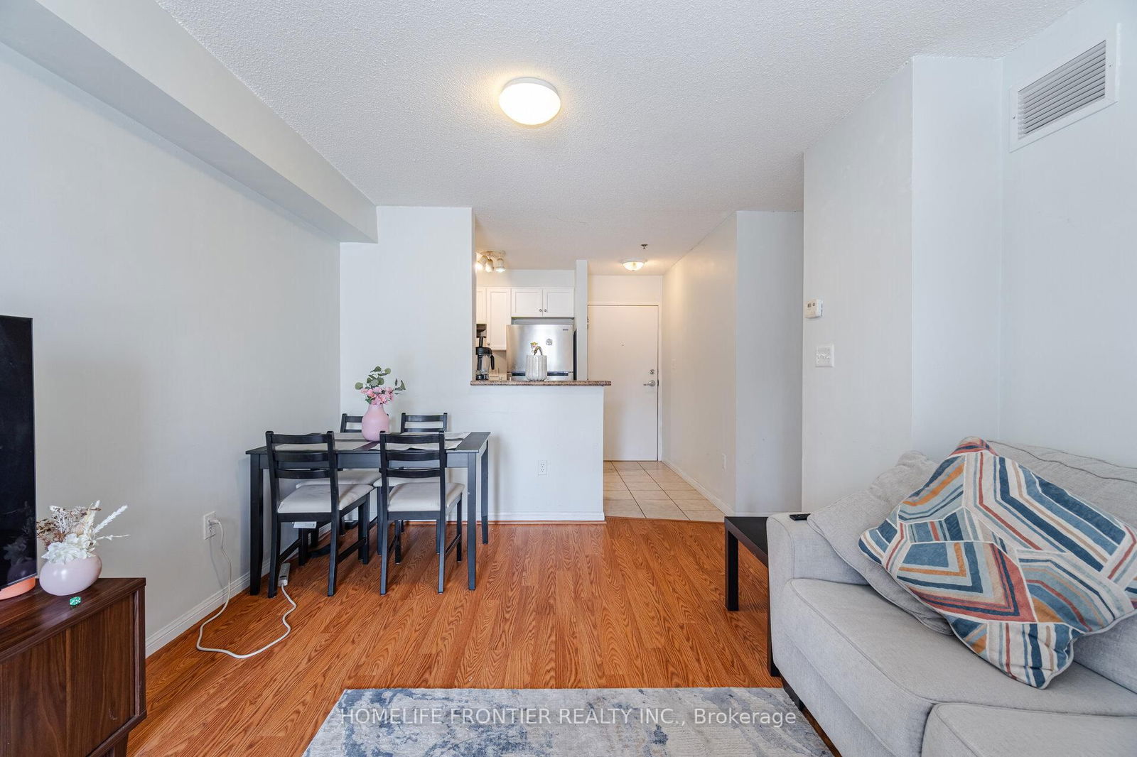 5225 Finch Ave, unit 313 for sale