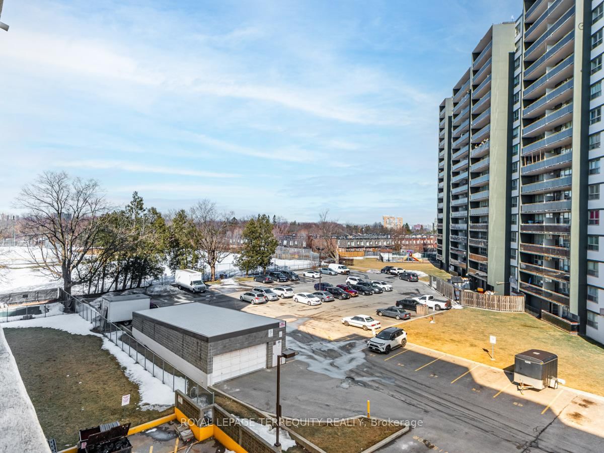 3420 Eglinton Ave E, unit 503 for sale