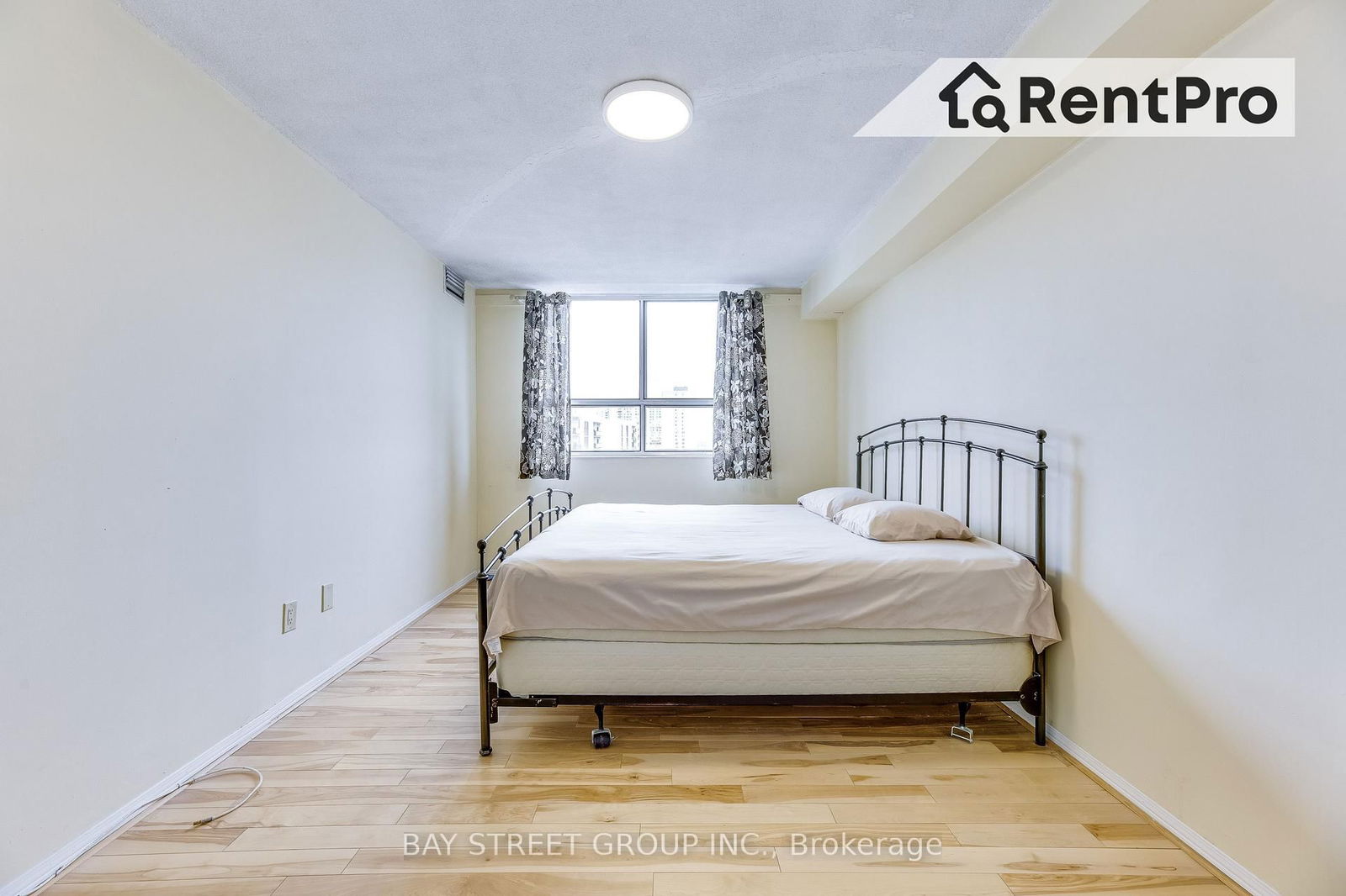 10 Stonehill Crt, unit 1207 for rent