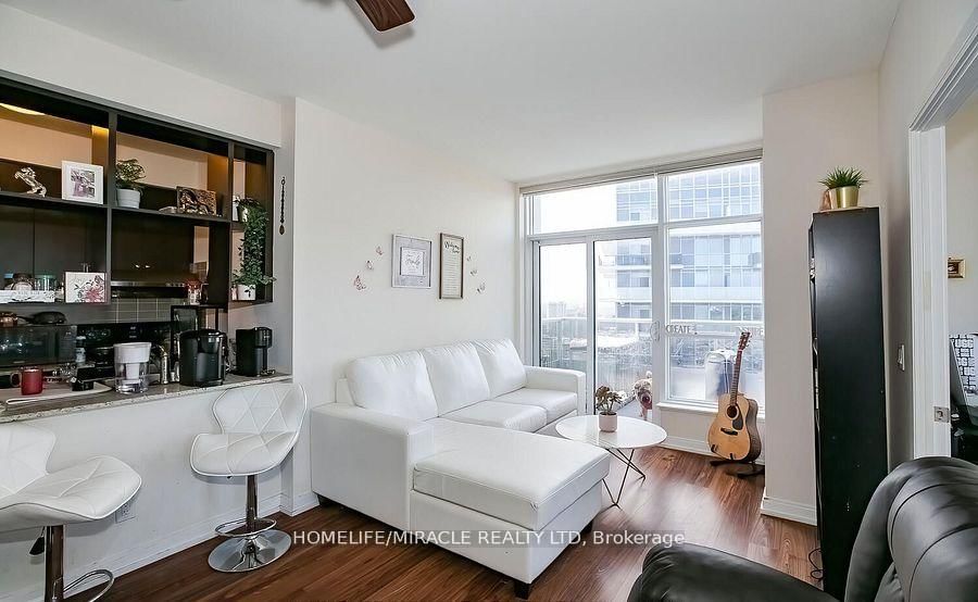 181 Village Green Sq, unit Ph20 for sale