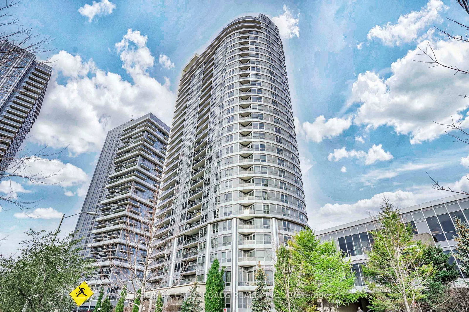 181 Village Green Sq, unit 1321 for rent