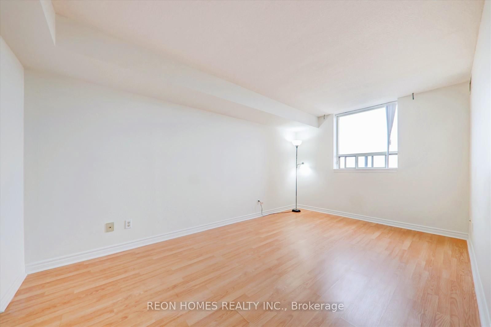 2466 Eglinton Ave E, unit 1610 for sale