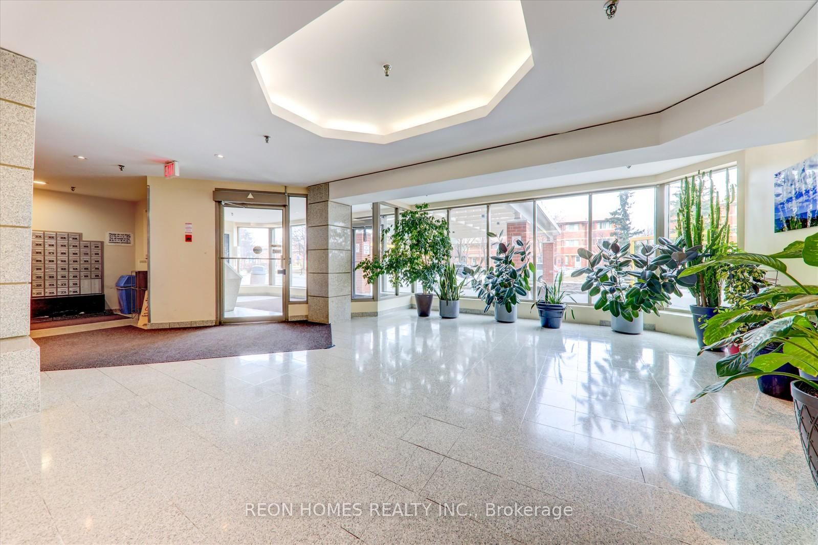 2466 Eglinton Ave E, unit 1610 for sale