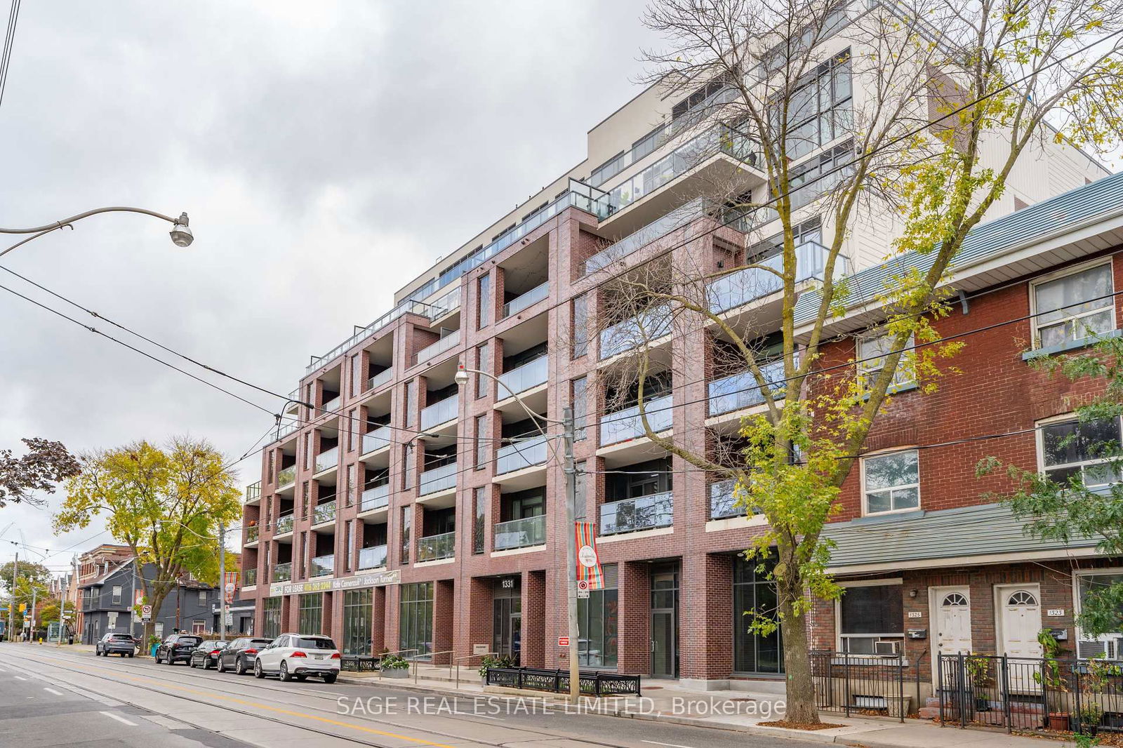 1331 Queen St E, unit 404 for rent