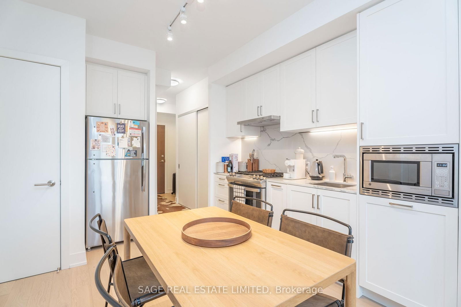 1331 Queen St E, unit 404 for rent