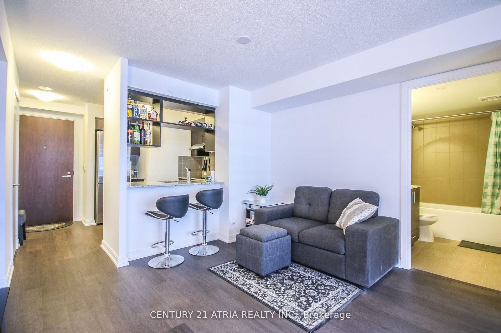 255 Village Green Sq, unit 1910 for rent