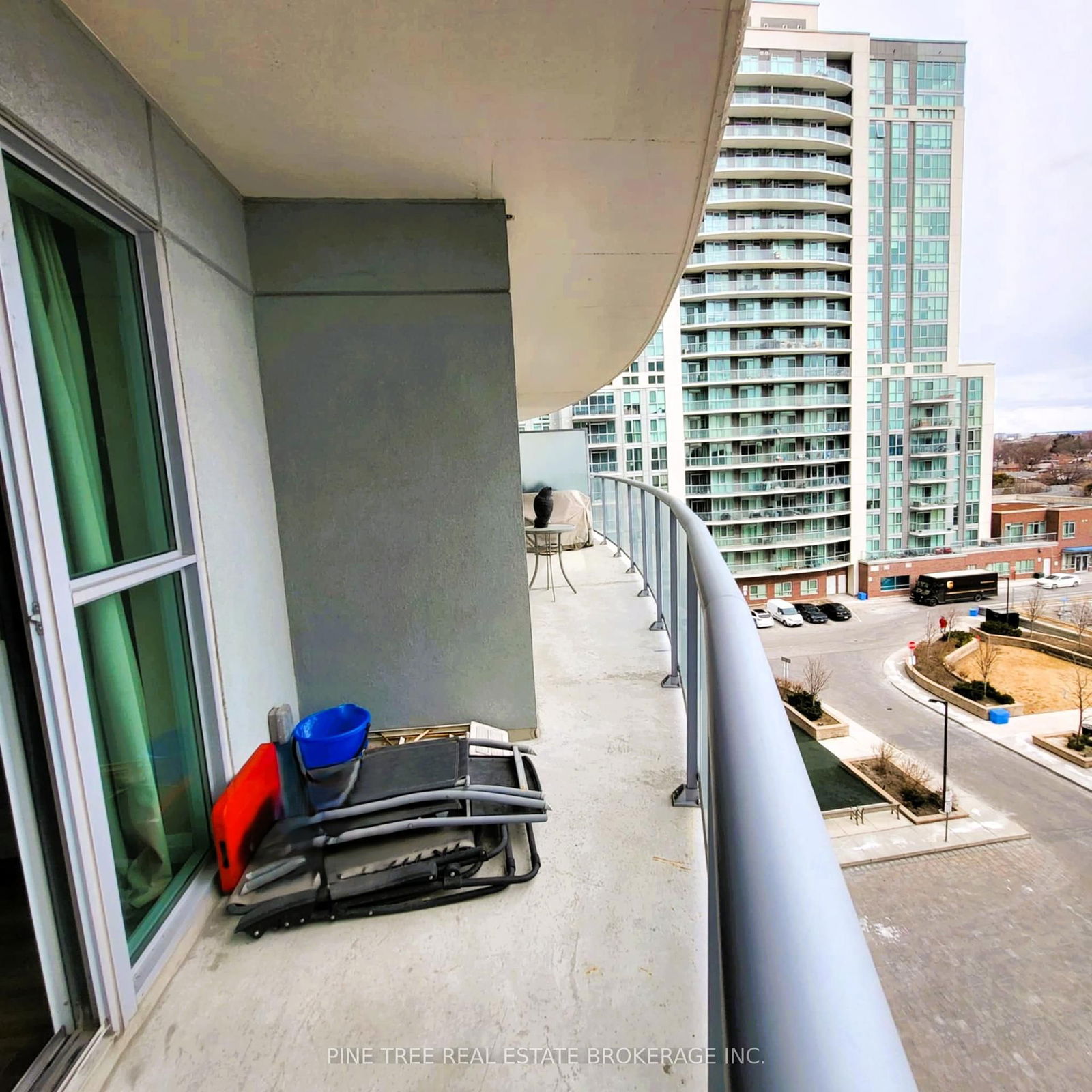 2150 Lawrence Ave E, unit 701 for sale