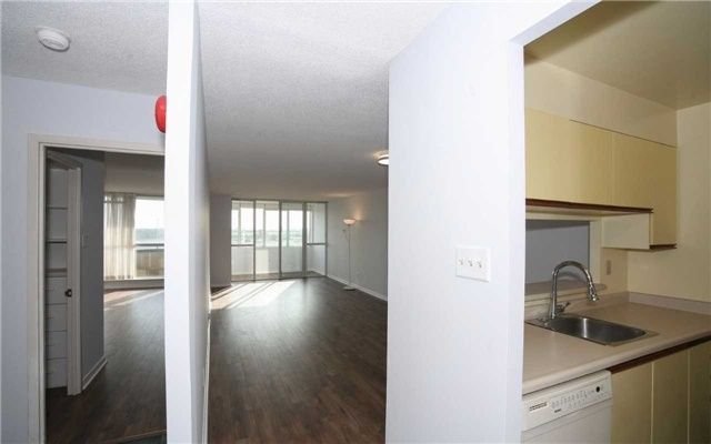 1655 Pickering Pkwy, unit Ph09 for sale - image #15