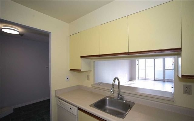 1655 Pickering Pkwy, unit Ph09 for sale - image #8