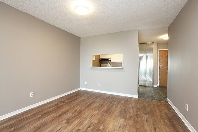 1655 Pickering Pkwy, unit Ph809 for rent - image #4