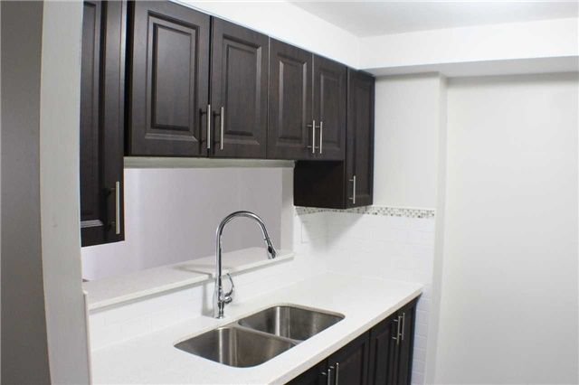 1655 Pickering Pkwy, unit 711 for sale - image #2