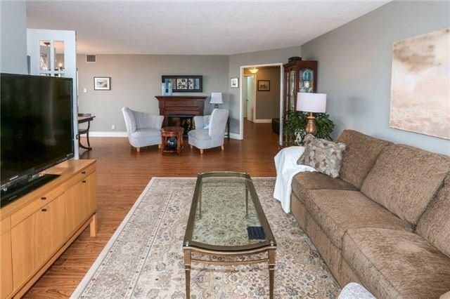 1890 Valley Farm Rd, unit 813 for sale - image #5