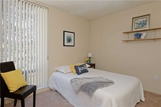 1540 Pickering Pkwy, unit 206 for sale - image #10