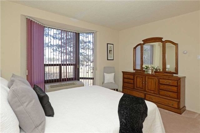 1540 Pickering Pkwy, unit 206 for sale - image #7