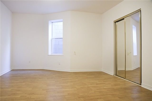 373 Broadview Ave, unit 2 for rent - image #2