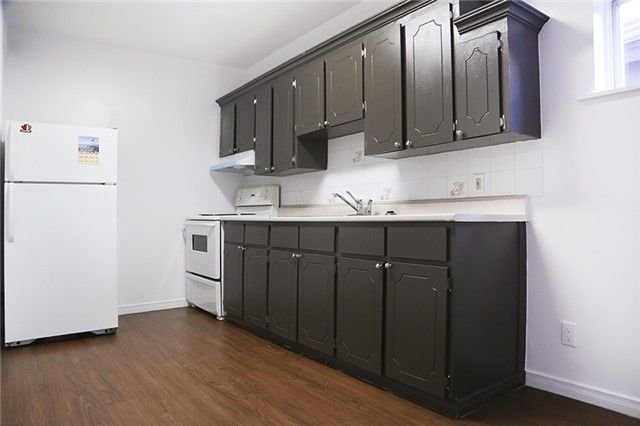 373 Broadview Ave, unit 2 for rent - image #3