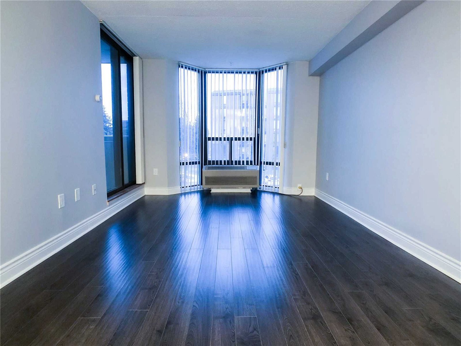 1540 Pickering Pkwy, unit #303 for sale - image #4