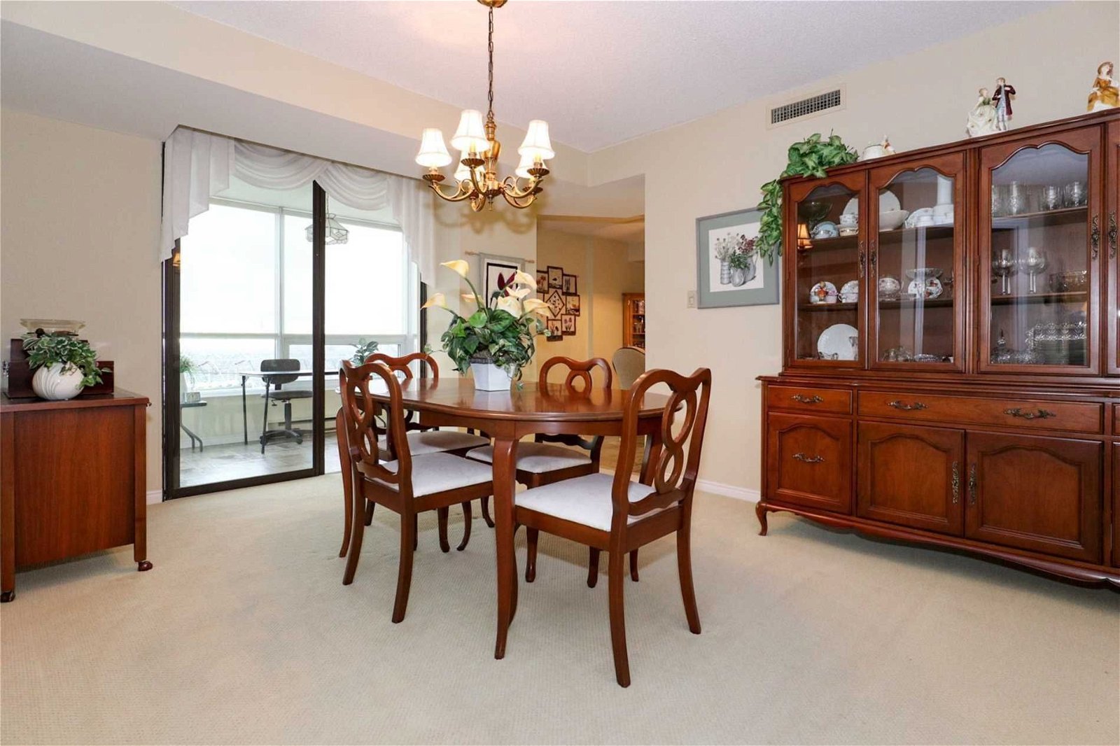 700 Wilson Rd N, unit 604 for sale - image #7