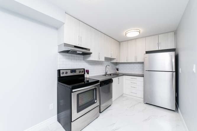61 Hall St, unit 3 for rent - image #2